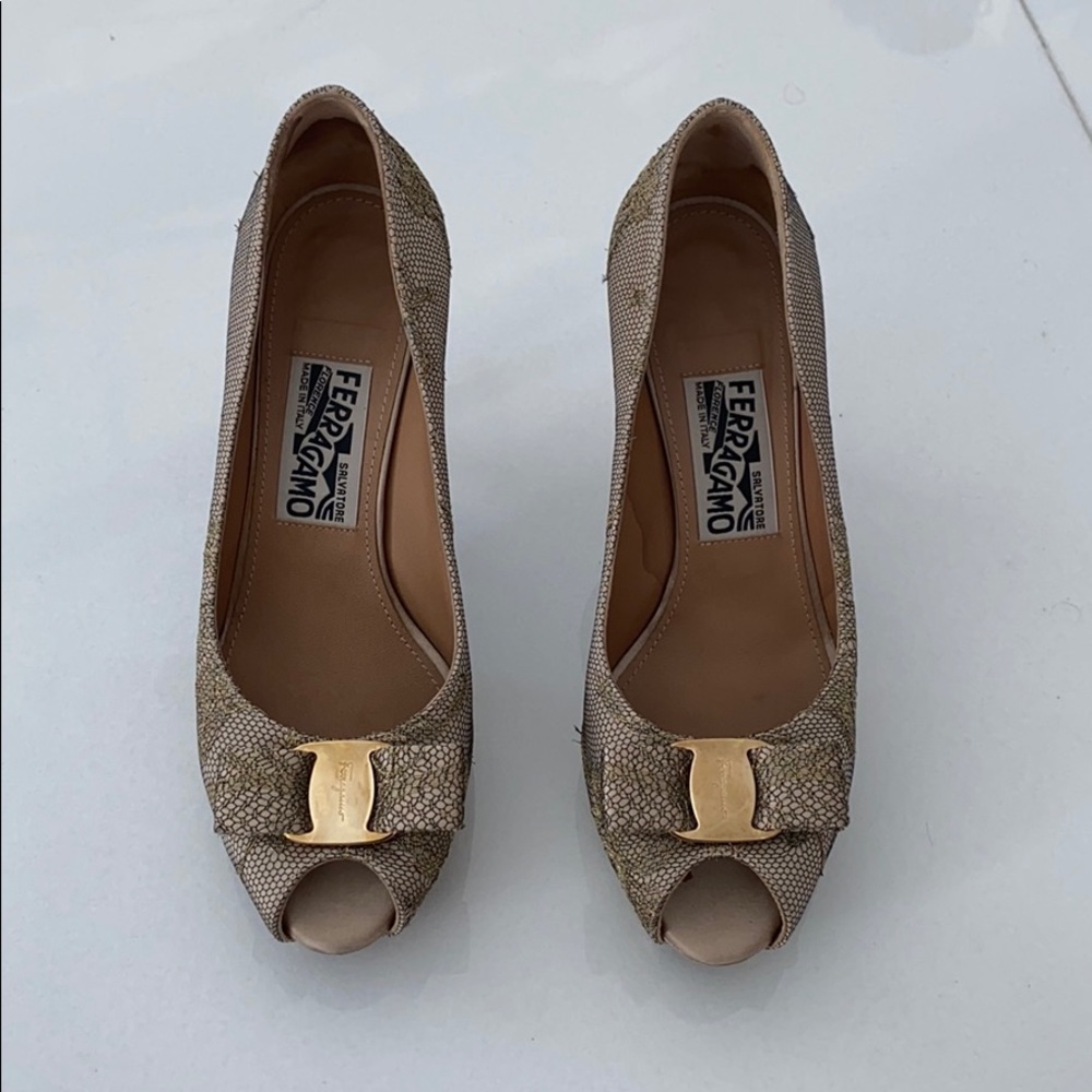 Beautiful tan and gold Ferragamo heels
